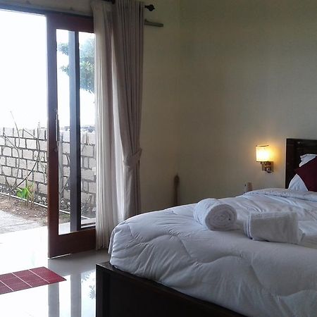 Cave Beach Bungalow Semaya Екстериор снимка