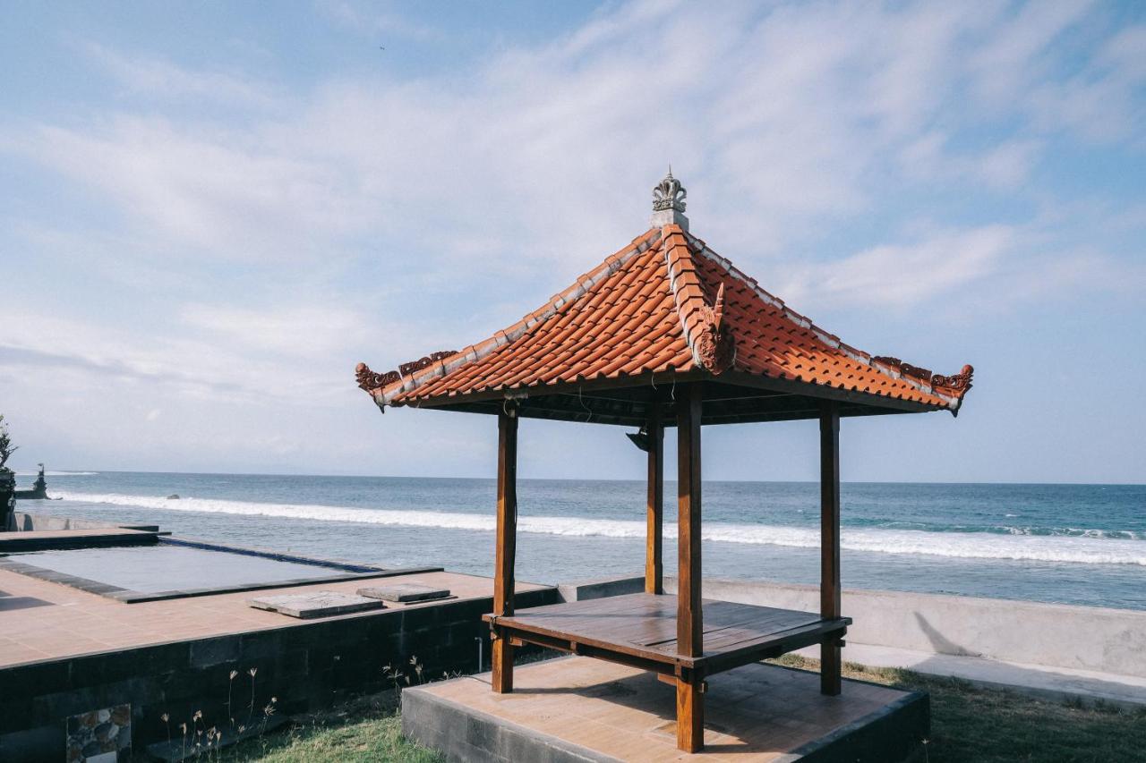 Cave Beach Bungalow Semaya Екстериор снимка