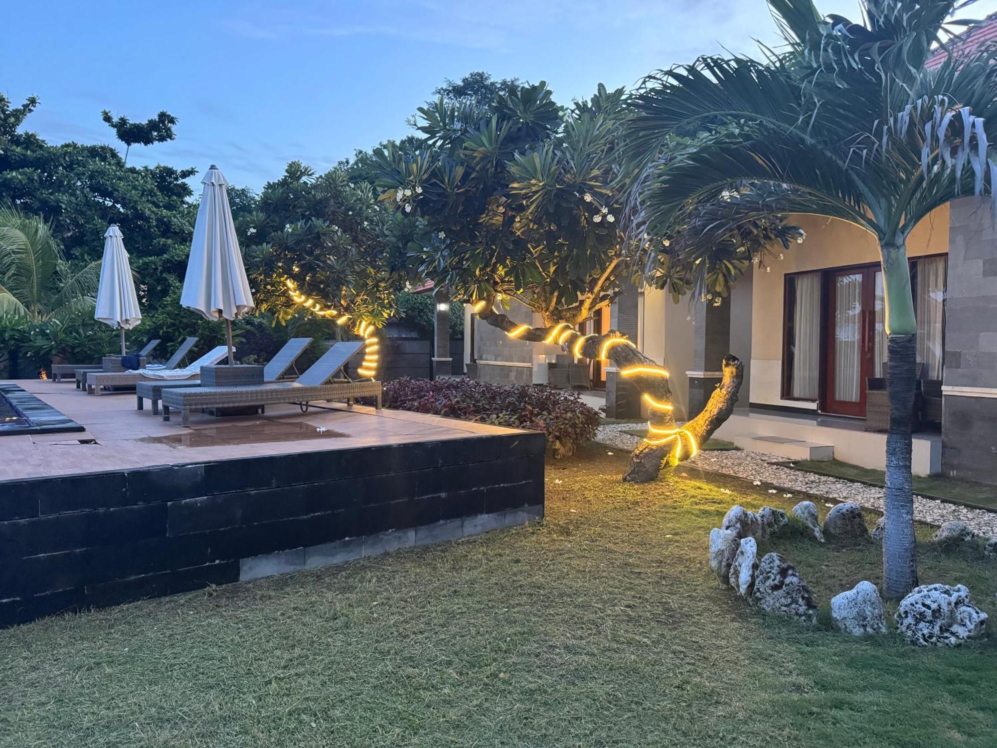 Cave Beach Bungalow Semaya Екстериор снимка